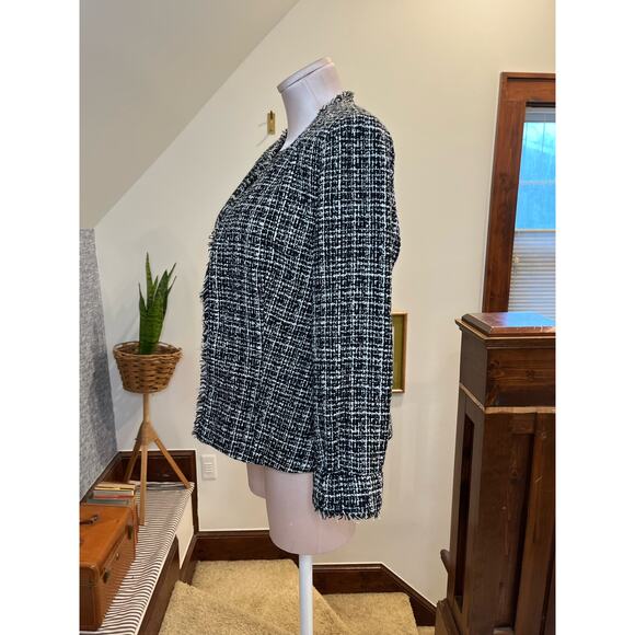 W.D.N.Y Women's Black and White Tweed Fringe Blazer Size 10 - Picture 2 of 4